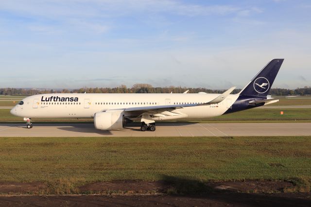 Airbus A350-900 (D-AIXM)