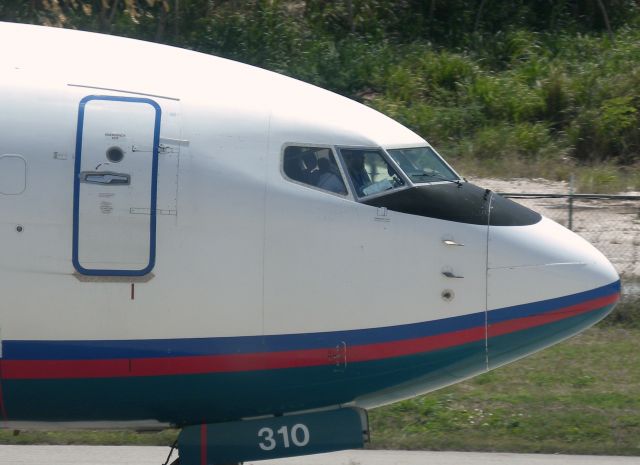 Boeing 737-700 (N184AT)