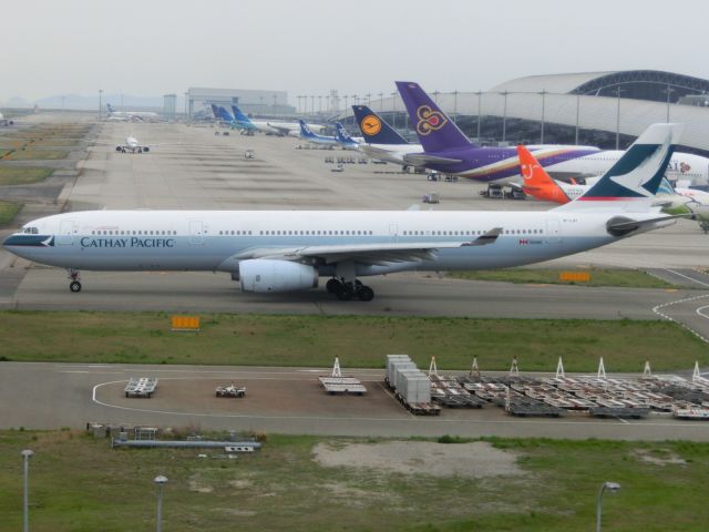 Airbus A330-300 (B-LAI)