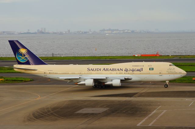 BOEING 747-300 (HZHM1A)