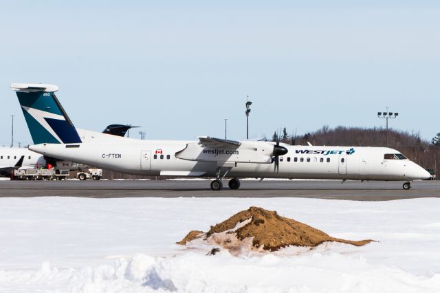 de Havilland Dash 8-400 (C-FTEN)