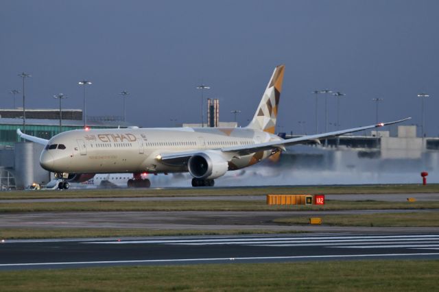 BOEING 787-10 Dreamliner (A6-BMG) - ETD16 rolling on the return to AUH operated by their most recent B787-10