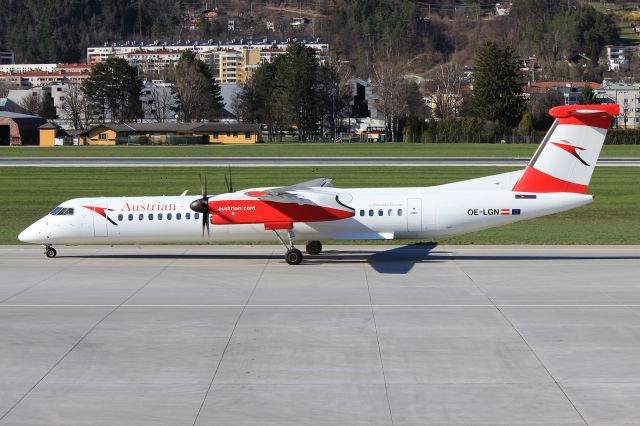 de Havilland Dash 8-400 (OE-LGN)