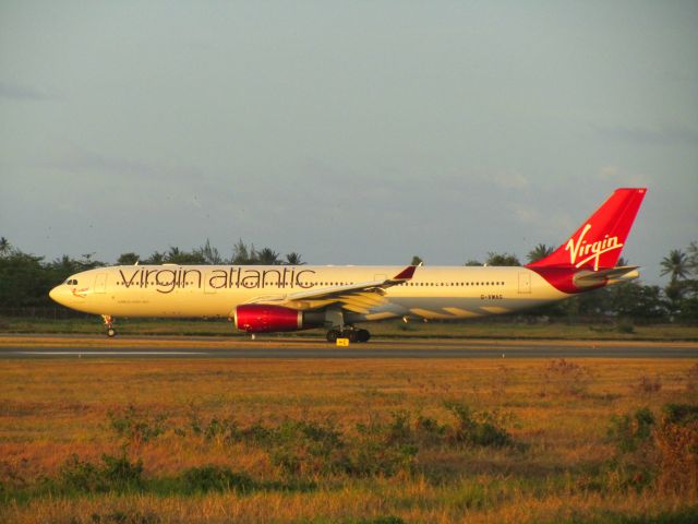 Airbus A330-300 (G-VWAG)