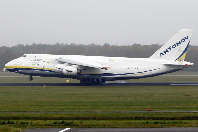 Antonov An-124 Ruslan (UR-82007)