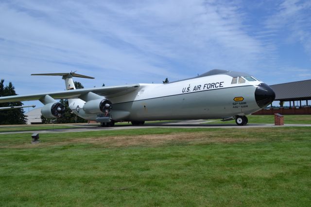 Lockheed C-141 Starlifter (0277)