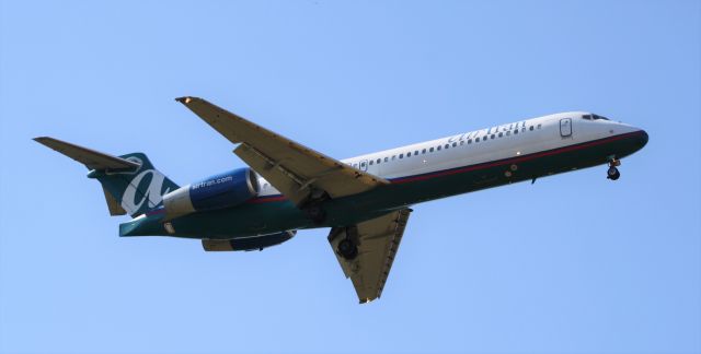 Boeing 717-200 (N968AT)