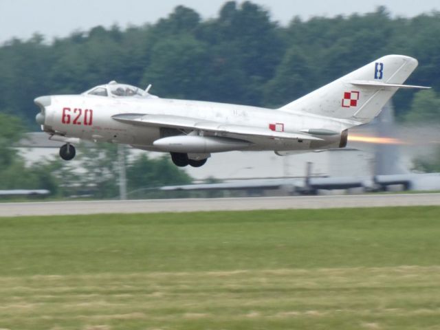 MIKOYAN MiG-17 (N620PF)