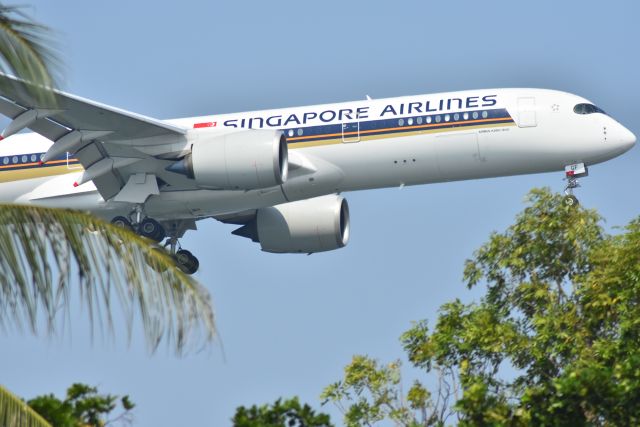 Airbus A350-900 (9V-SGF) - Arrival, Singapore Airlines, RWY 20R, Changi, Singapore. 8 Sep 2019