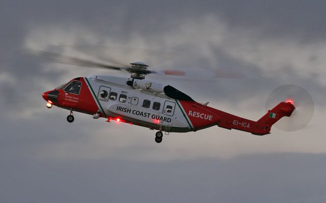 Sikorsky Helibus (EI-ICA) - irish coast guard s-92 ei-ica about to land beside their hanger at shannon this evening 19/12/14.