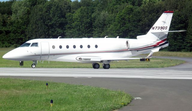 IAI Gulfstream G200 (N739QS) - Take off RW34.