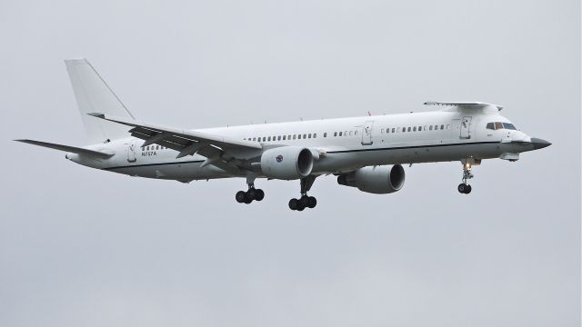 Boeing 757-200 (N757A) - BOE57A on final to runway 16R for a touch/go landing on 3/19/13. (LN:1 cn 22212).