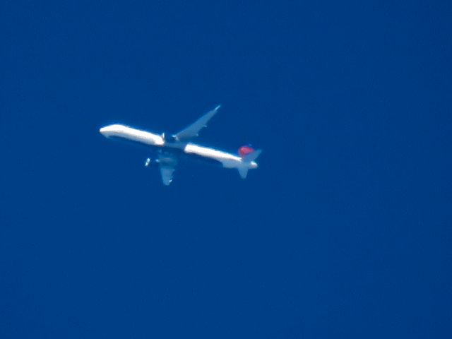 Airbus A321 (N358DN)