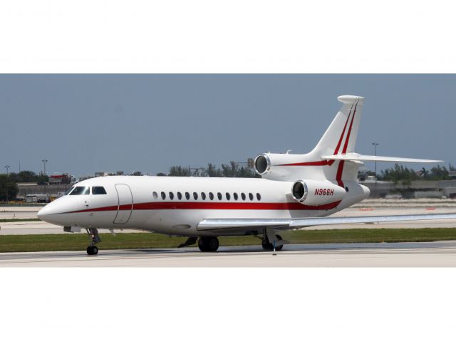 Dassault Falcon 900 (N966H) - This is a very good business jet. Lonng range. very good short field performance.