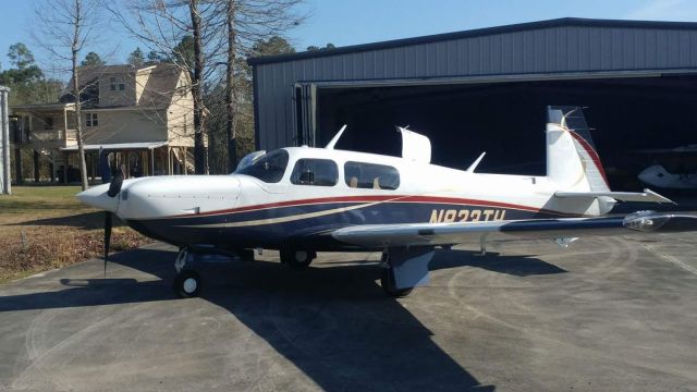 Mooney M-20 (N823TH)