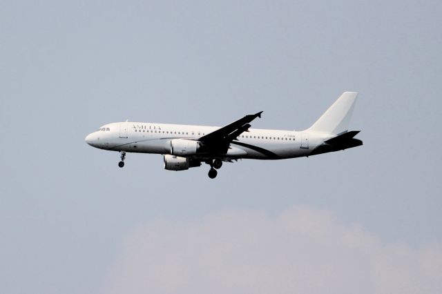 Airbus A320 (F-HBNA)