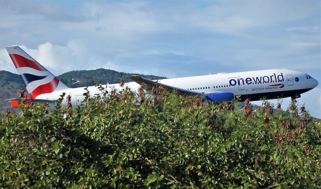Boeing 777-200 (G-YMMT)