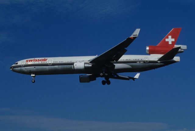 Boeing MD-11 (HB-IWK) - Final Approach to Narita Intl Airport Rwy34L on 1995/07/31