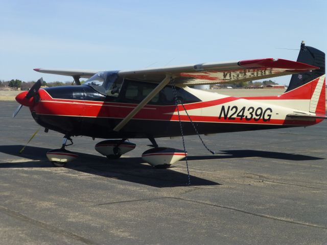 Cessna Skylane (N2439G)