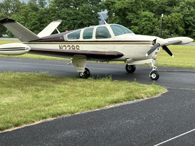 Beechcraft 35 Bonanza (N239S)