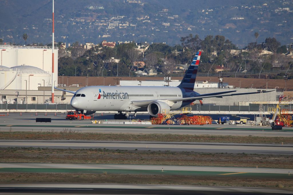 Boeing 787-9 Dreamliner (N821AN)