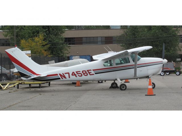 Cessna Centurion (N7458E) - An older two ten. Still in good shape!