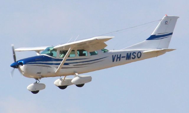 Cessna 206 Stationair (VH-MSO) - On finals intro Longreach - 22nd April 2018