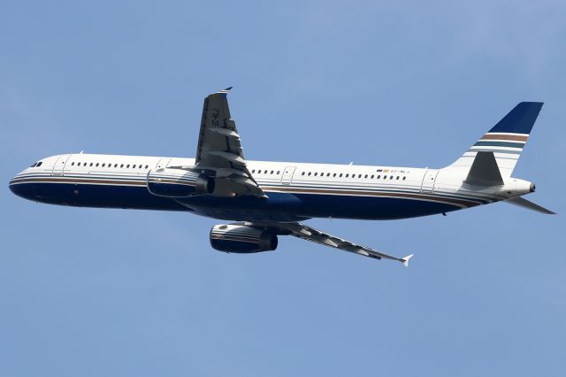 Airbus A321 (EC-NLJ)