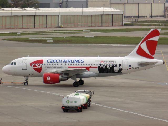 Airbus A319 (OK-OER)