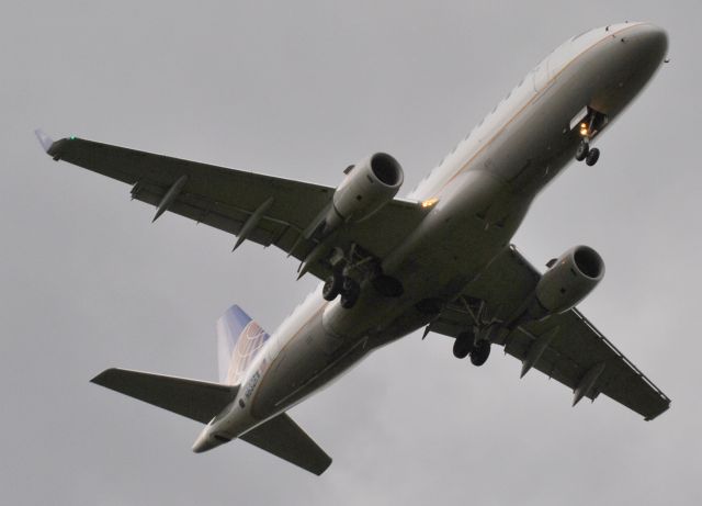 Embraer 170/175 (N632RW)