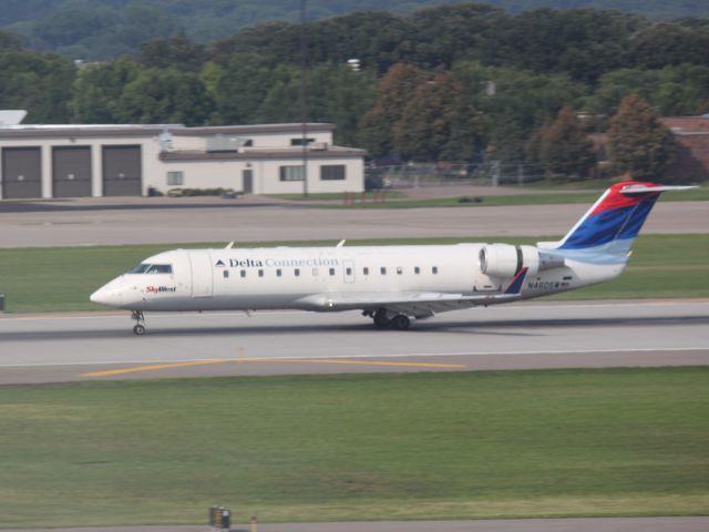 Canadair Regional Jet CRJ-200 (N460SW) - Landing 30R at MSP on 07/31/2011