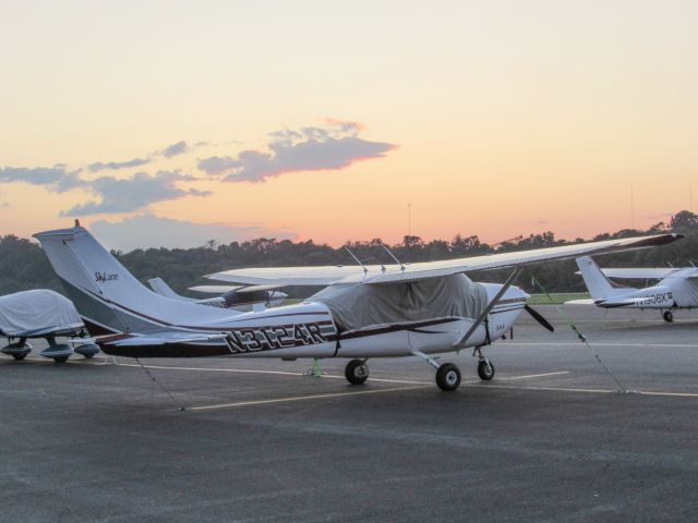 Cessna Skylane (N3124R)