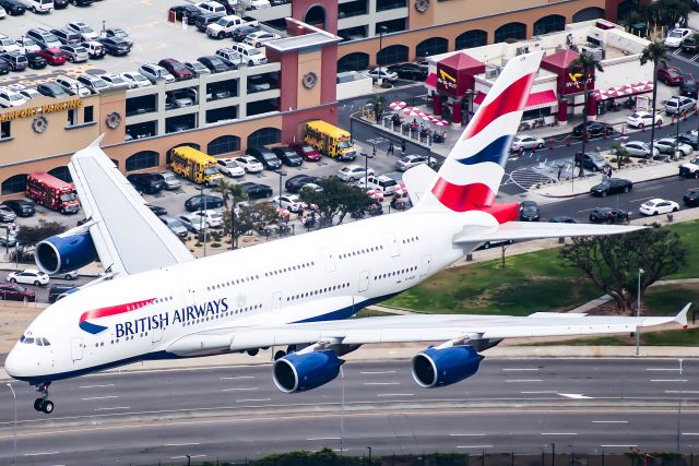 Airbus A380-800 (G-XLEK)