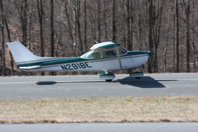 Cessna Skyhawk (N2918E) - Taken 3-29-13