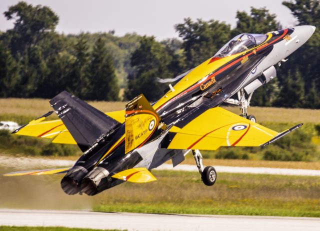 18-8761 — - CF188 demo Hornet for the 2016 Taking off at Airshow London.