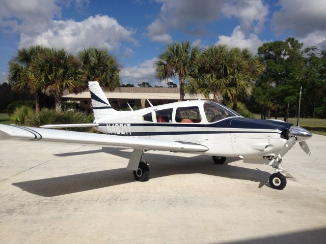 Piper Cherokee (N4821T)