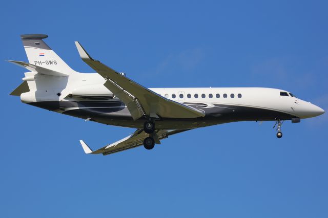 Dassault Falcon 7X (PH-GWS) - Seen here arriving on runway 16 from HulHule Island, Maldives.