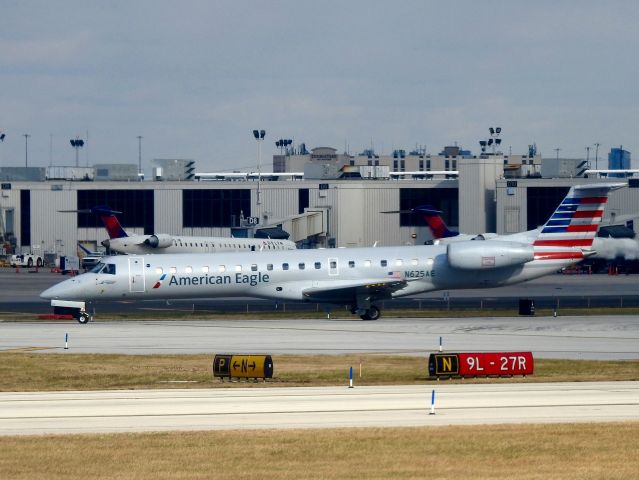 Embraer ERJ-145 (N625AE) - PDT4881 PHL-PHF