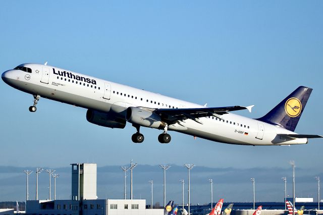 Airbus A321 (D-AIRF)