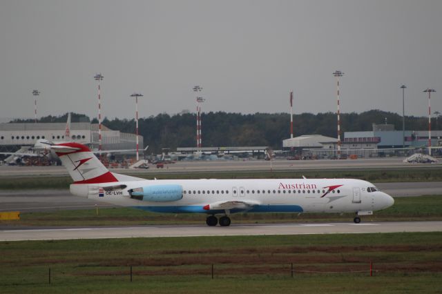 Fokker 100 (OE-LVH)