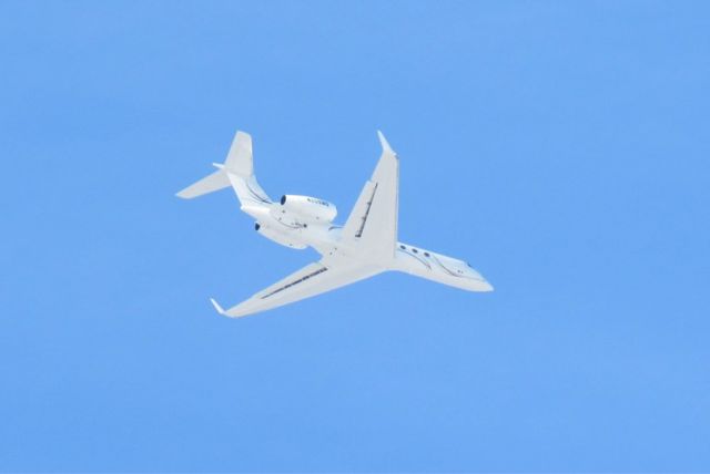 Gulfstream Aerospace Gulfstream IV (N209MG) - Taken from MSP A/C viewing area. 