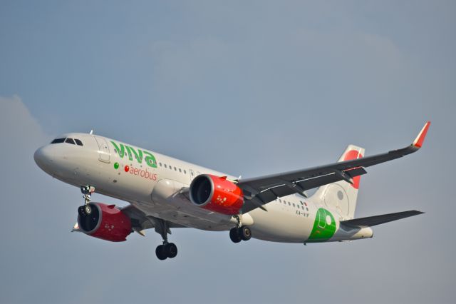 Airbus A320neo (XA-VIF) - Airbus A320-271N, XA-VIF, MSN 8335 of VivaAerobus is on short final to runway 05R at Mexico City International Airport (06/2019).