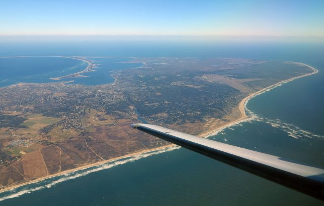 Cessna Citation V (N365EA) - Take of runway 24 ay Nantucket.