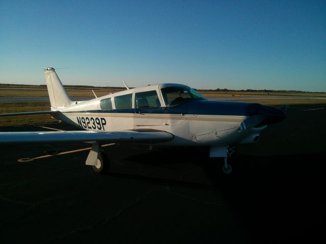 Piper PA-24 Comanche (N9239P)