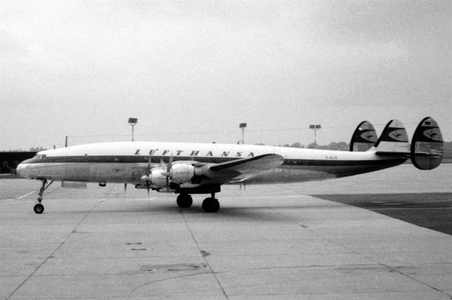 Lockheed EC-121 Constellation (D-ALID) - 1966 at Düsseldorf (EDDL)