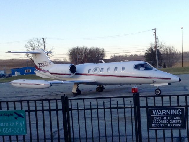 Learjet 35 (N354EF) - awating  patient arrival