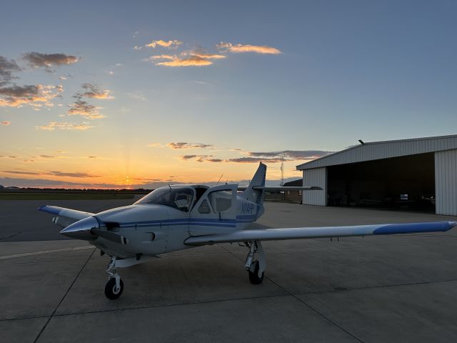 Rockwell Commander 114 (N114HP)