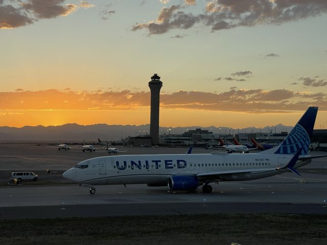Boeing 737-800 — - Sunset