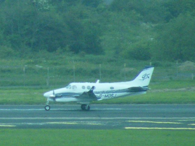 Beechcraft King Air 90 (G-MOSJ)