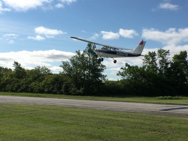 Cessna Skyhawk (N96218) - Morning Flight